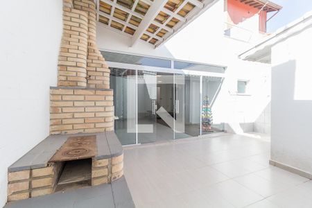 Casa para alugar com 300m², 4 quartos e 3 vagas Casa para alugar com 300m², 4 quartos e 3 vagasÁrea comum - Churrasqueira