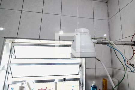 Casa à venda com 121m², 4 quartos e 2 vagasBanheiro 