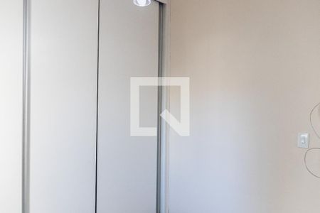 Quarto 2 de apartamento para alugar com 2 quartos, 60m² em Planalto, Belo Horizonte