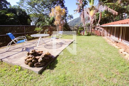 Casa de condomínio à venda com 550m², 4 quartos e 2 vagasJardim Íntimo