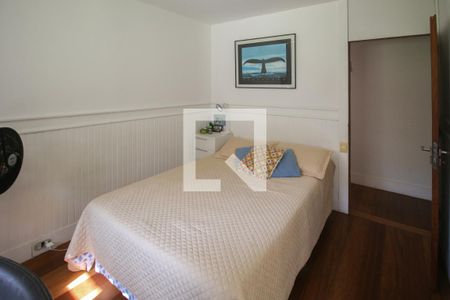 Casa de condomínio à venda com 550m², 4 quartos e 2 vagasSuíte 2