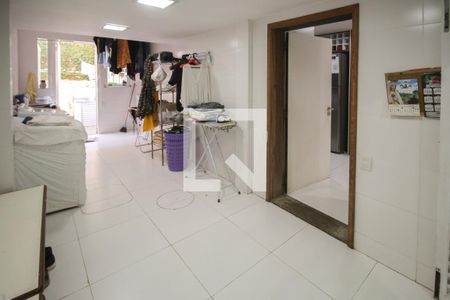 Casa de condomínio à venda com 550m², 4 quartos e 2 vagasÁrea de Serviço