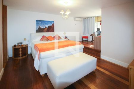 Casa de condomínio à venda com 550m², 4 quartos e 2 vagasSuíte Master