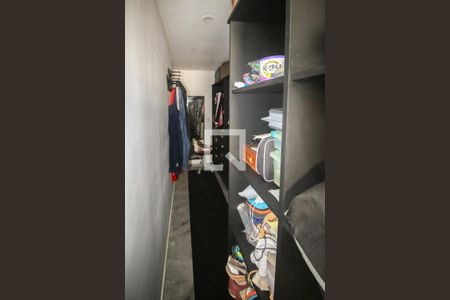 Casa de condomínio à venda com 550m², 4 quartos e 2 vagasCloset 1 da Suíte Master