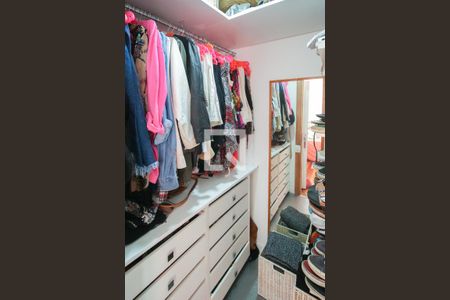 Casa de condomínio à venda com 550m², 4 quartos e 2 vagasCloset da suíte 3