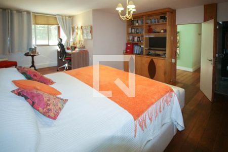 Casa de condomínio à venda com 550m², 4 quartos e 2 vagasSuíte Master