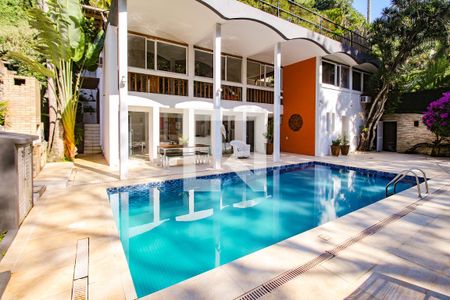 Casa de condomínio à venda com 550m², 4 quartos e 2 vagasPiscina