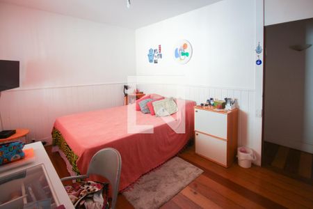 Casa de condomínio à venda com 550m², 4 quartos e 2 vagasSuíte 3