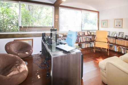 Casa de condomínio à venda com 550m², 4 quartos e 2 vagasSala 4