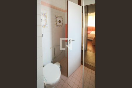 Casa de condomínio à venda com 550m², 4 quartos e 2 vagasBanheiro da Suíte 4