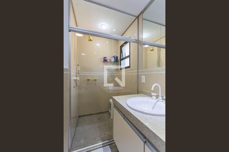 Apartamento à venda com 217m², 3 quartos e 4 vagasBanheiro da Suíte master