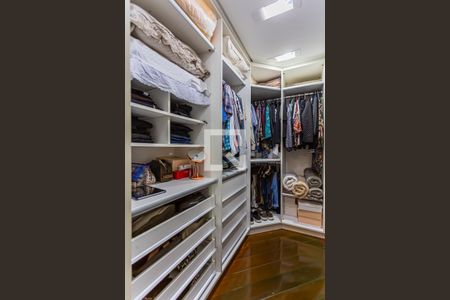 Apartamento à venda com 217m², 3 quartos e 4 vagasCloset da Suíte master