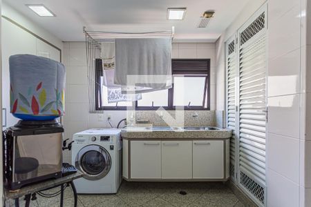 Apartamento à venda com 217m², 3 quartos e 4 vagasÁrea de Serviço