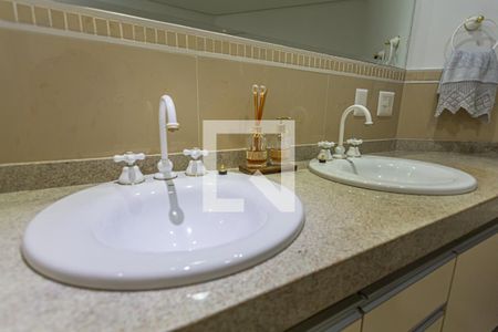 Apartamento à venda com 217m², 3 quartos e 4 vagasDetalhe do Banheiro da Suíte master