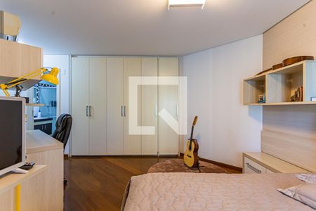 Apartamento à venda com 217m², 3 quartos e 4 vagasSuite 1