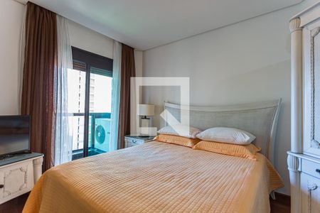 Apartamento à venda com 217m², 3 quartos e 4 vagasSuite 2