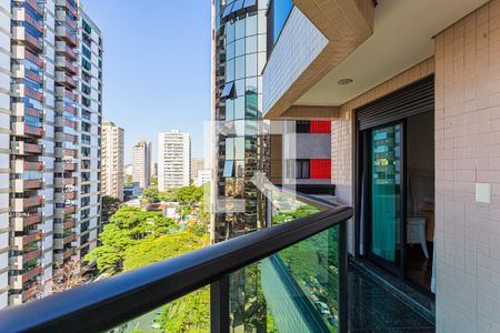 Apartamento à venda com 217m², 3 quartos e 4 vagasVaranda da Suite 1/2