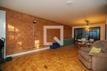 Sala de casa à venda com 4 quartos, 200m² em Vila Romana, São Paulo