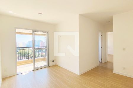 Sala de apartamento para alugar com 2 quartos, 60m² em Jardim Tupanci, Barueri