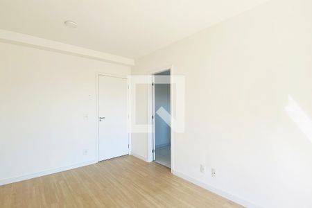 Sala de apartamento para alugar com 2 quartos, 60m² em Jardim Tupanci, Barueri
