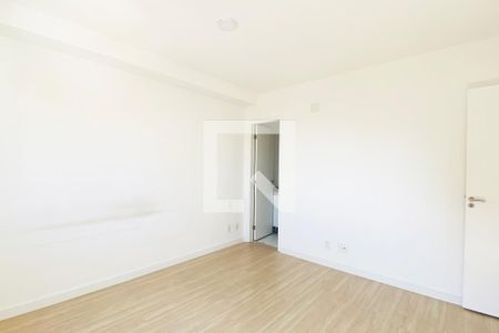 Suíte de apartamento para alugar com 2 quartos, 60m² em Jardim Tupanci, Barueri