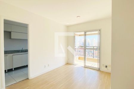 Sala de apartamento para alugar com 2 quartos, 60m² em Jardim Tupanci, Barueri