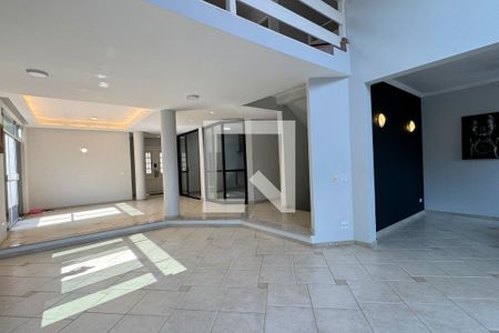 Sala de casa de condomínio para alugar com 4 quartos, 320m² em Alphaville, Santana de Parnaíba