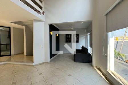 Sala de casa de condomínio para alugar com 4 quartos, 320m² em Alphaville, Santana de Parnaíba