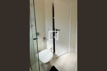 Casa de condomínio à venda com 320m², 4 quartos e 4 vagasBanheiro da Suíte 2