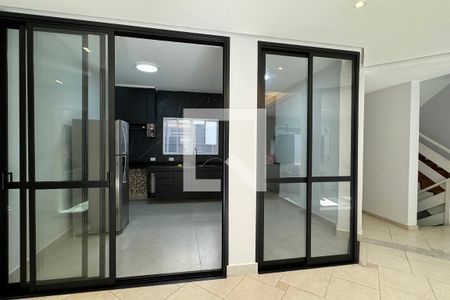 Casa de condomínio à venda com 320m², 4 quartos e 4 vagasCozinha