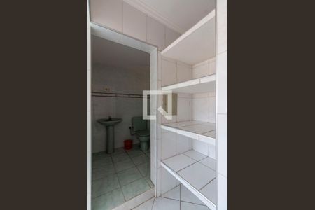 Apartamento à venda com 57m², 2 quartos e 1 vaga Apartamento à venda com 57m², 2 quartos e 1 vagaAcesso Banheiro