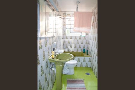 Casa à venda com 125m², 3 quartos e 2 vagasBanheiro do Quarto 2