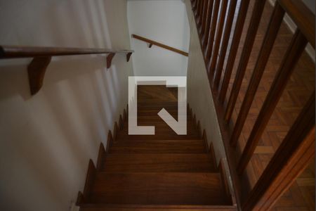 Escada de casa à venda com 5 quartos, 180m² em Campestre, Santo André