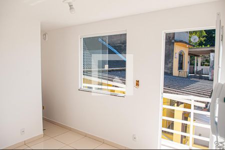 sala de apartamento para alugar com 2 quartos, 60m² em Taquara, Rio de Janeiro