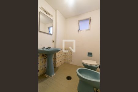 Apartamento à venda com 72m², 2 quartos e sem vaga Apartamento à venda com 72m², 2 quartos e sem vagaBanheiro Social