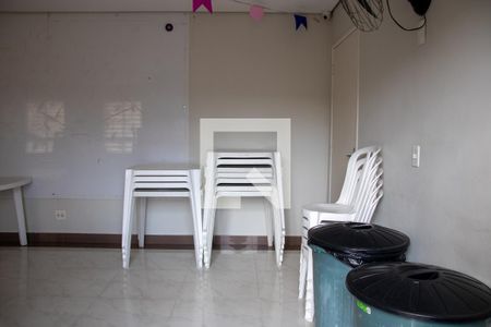 Apartamento à venda com 49m², 2 quartos e 1 vaga Apartamento à venda com 49m², 2 quartos e 1 vagaÁrea comum - Salão de festas