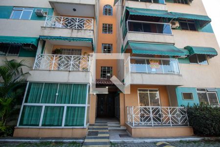 Apartamento para alugar com 67m², 2 quartos e 2 vagasFachada