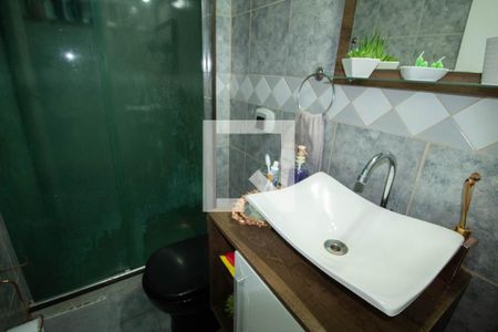 Banheiro  de apartamento para alugar com 2 quartos, 67m² em Parque Santa Lúcia, Duque de Caxias