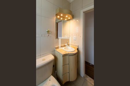 Casa à venda com 350m², 3 quartos e 2 vagasBanheiro do Quarto 1