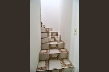 Escada de casa à venda com 3 quartos, 179m² em Parque João Ramalho, Santo André