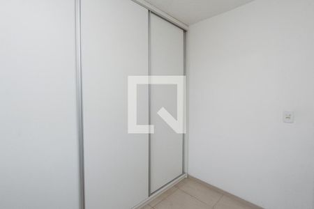 Quarto 1 de apartamento para alugar com 2 quartos, 42m² em Jardim Leopoldina, Porto Alegre
