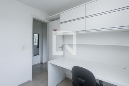 Quarto 1 de apartamento para alugar com 2 quartos, 42m² em Jardim Leopoldina, Porto Alegre