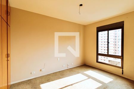 Apartamento à venda com 296m², 4 quartos e 4 vagas Apartamento à venda com 296m², 4 quartos e 4 vagasQuarto 4