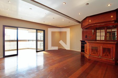Apartamento à venda com 296m², 4 quartos e 4 vagas Apartamento à venda com 296m², 4 quartos e 4 vagasSala