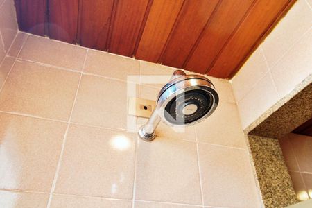 Apartamento à venda com 296m², 4 quartos e 4 vagas Apartamento à venda com 296m², 4 quartos e 4 vagasBanheiro da Suíte 2