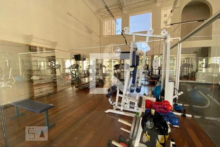 Apartamento à venda com 296m², 4 quartos e 4 vagas Apartamento à venda com 296m², 4 quartos e 4 vagasÁrea comum - Academia