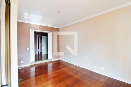 Apartamento à venda com 296m², 4 quartos e 4 vagas Apartamento à venda com 296m², 4 quartos e 4 vagasSala de TV