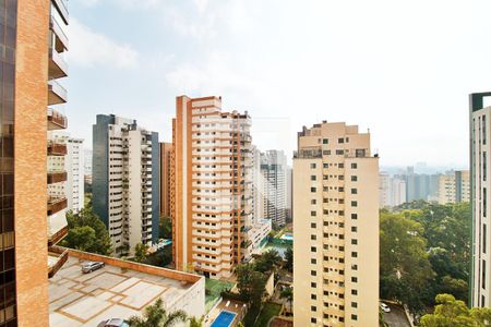 Apartamento à venda com 296m², 4 quartos e 4 vagas Apartamento à venda com 296m², 4 quartos e 4 vagasVista da Suíte 2