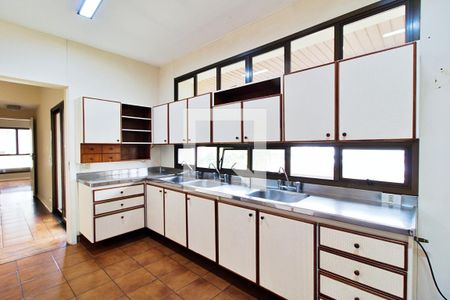 Apartamento à venda com 296m², 4 quartos e 4 vagas Apartamento à venda com 296m², 4 quartos e 4 vagasCozinha