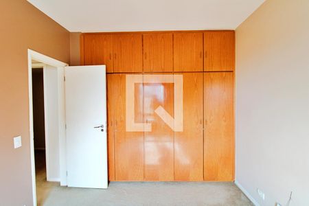 Apartamento à venda com 296m², 4 quartos e 4 vagas Apartamento à venda com 296m², 4 quartos e 4 vagasQuarto 4